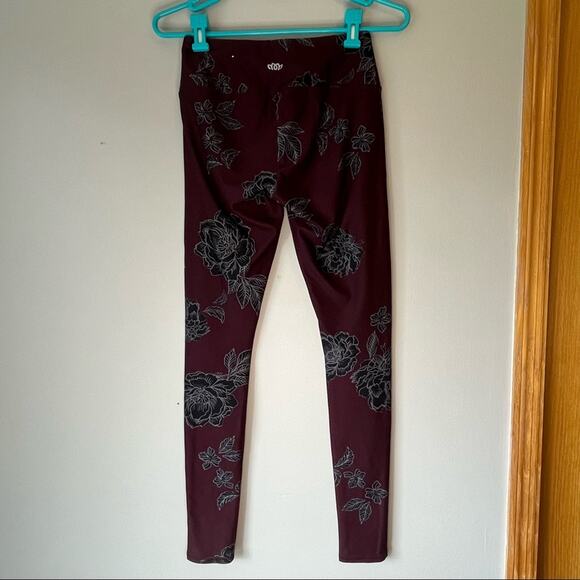 Maurices Maroon Floral In Motion Legging Size Small - Picture 2 of 11